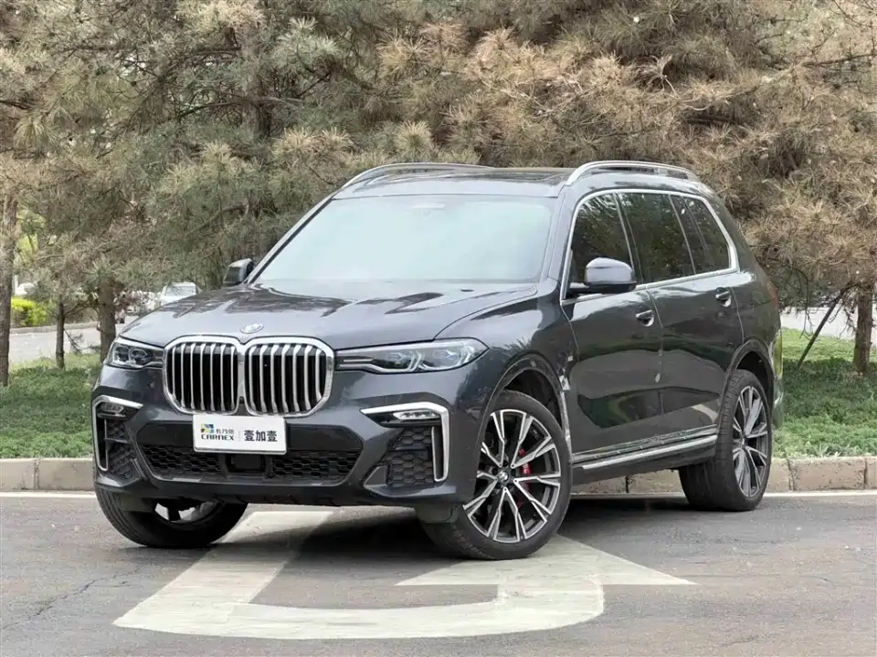 BMW X7 Facelift xDrive40i Executive M Sport Package 2021
