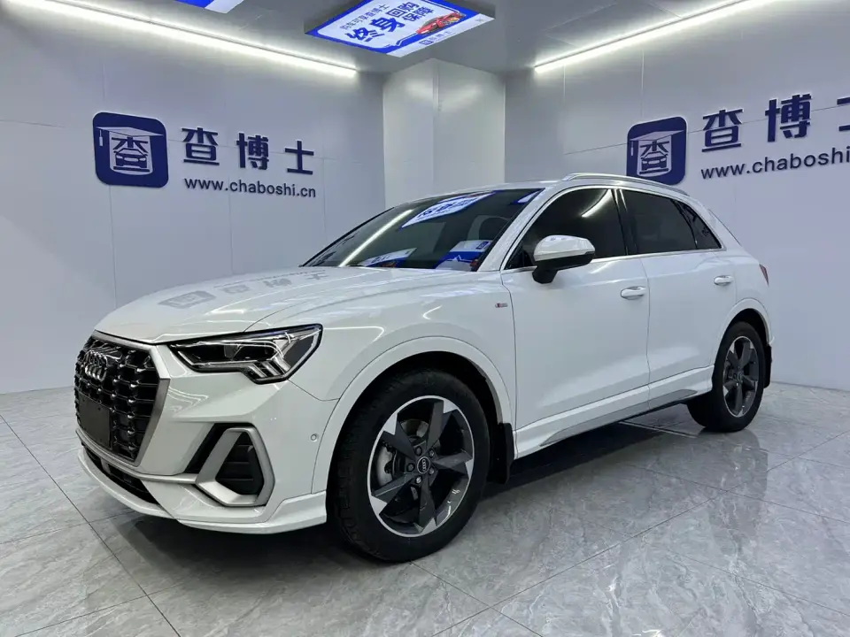 Audi Q3 35 TFSI Fashion Dynamic (1.4T) 2023
