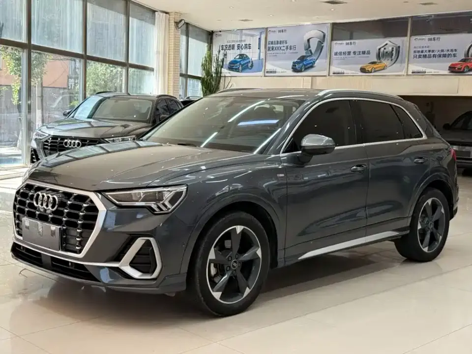 Audi Q3 35 TFSI Fashion Dynamic (1.4T) 2023
