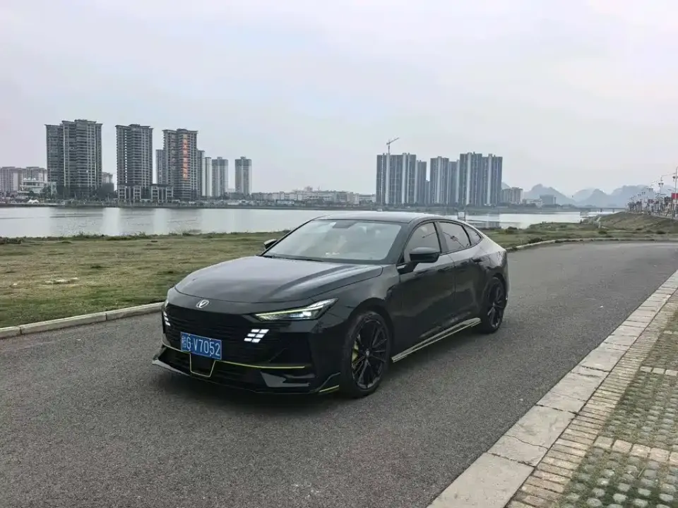 Changan UNI-V 1.5T Smart Pilot Edition 2022