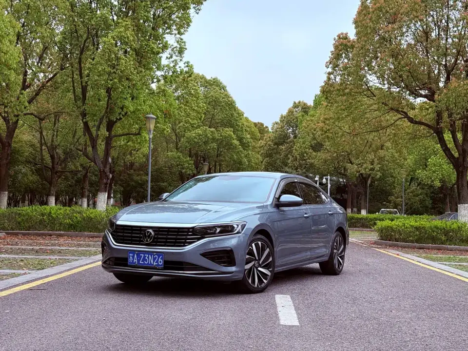 Volkswagen Passat 330TSI Elite Edition 2022