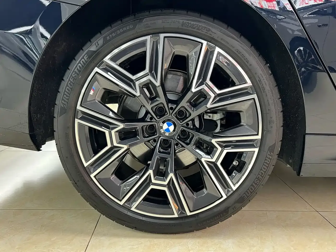 BMW 5 Series 530Li Premium M Sport Package 2025 — фото 30
