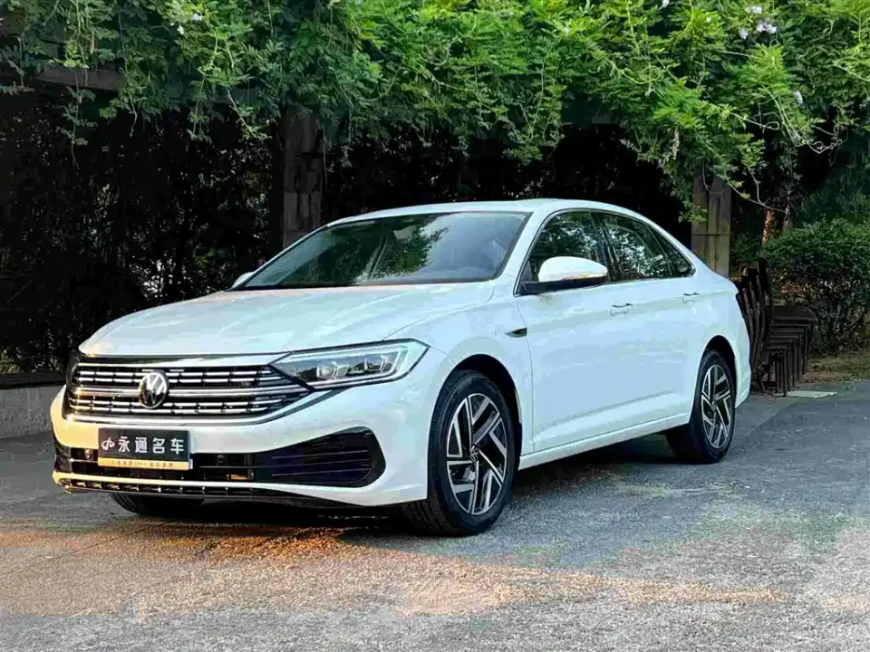 Volkswagen Sagitar 300TSI DSG Surpassing Edition 2023