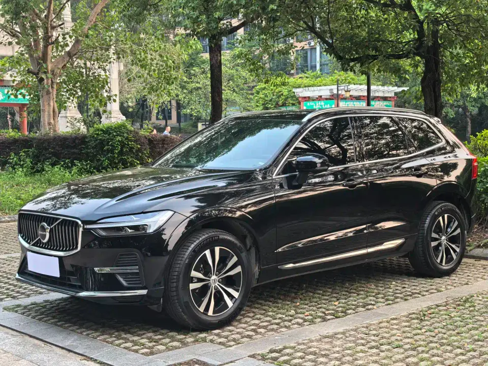 Volvo XC60 B5 AWD R-Design 2022