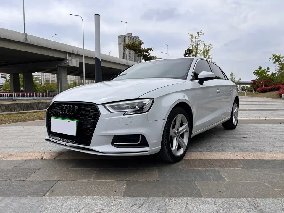 Audi A3 Limousine 35 TFSI Progressive China VI 2019