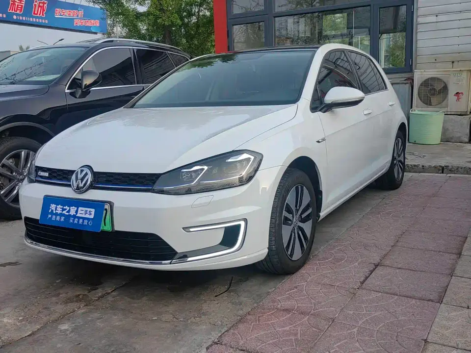 Volkswagen Golf Electric Chi 2021