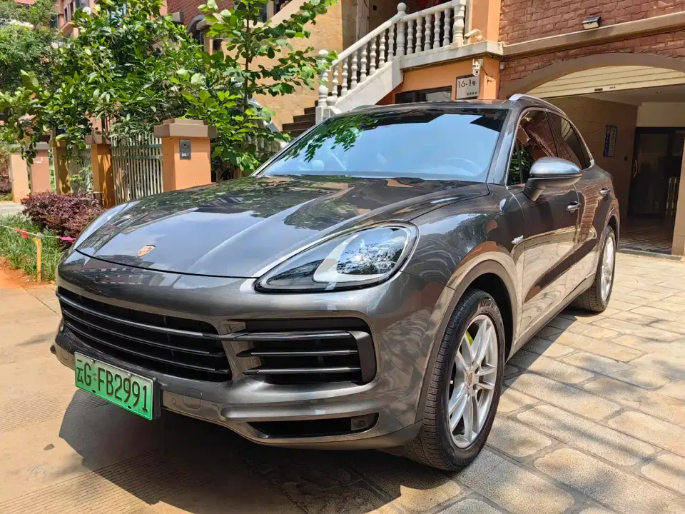 Porsche Cayenne New Energy Cayenne E-Hybrid 2.0T Platinum Edition 2021