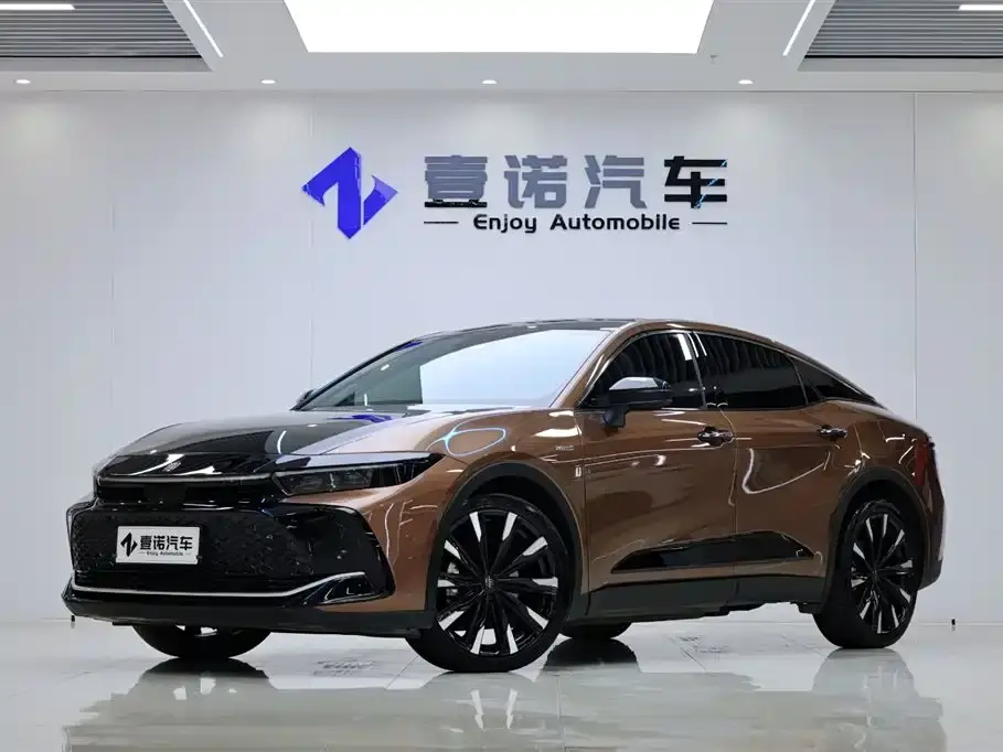 Toyota Crown SportCross 2.4T SportCross HEV AWD Supreme Edition 2024