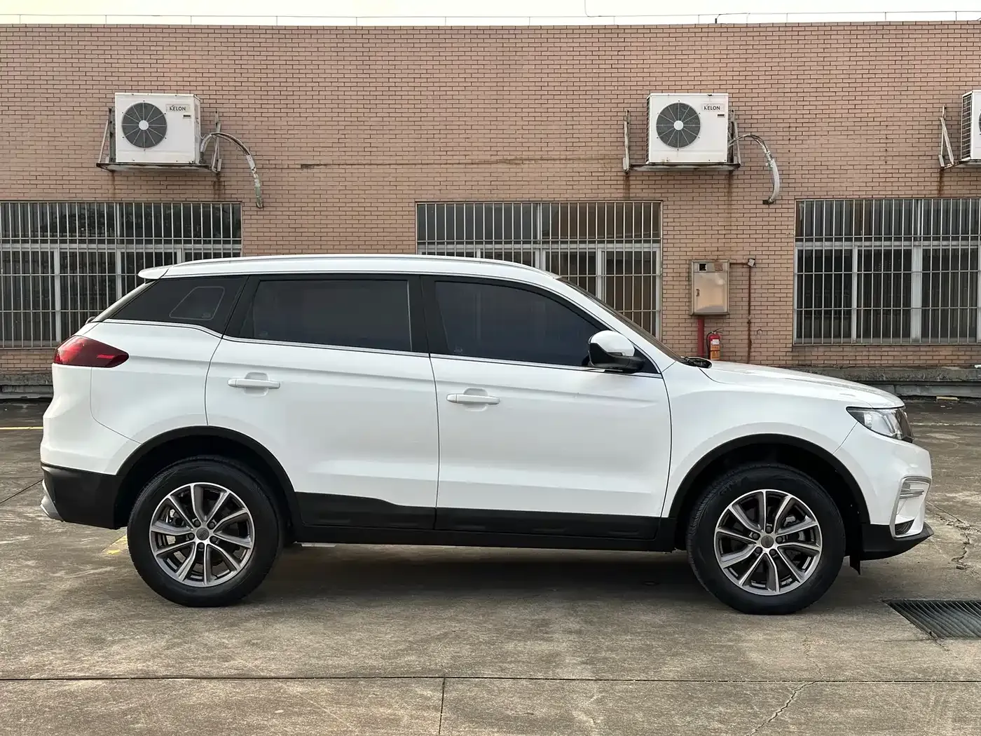 Geely Boyue Million Edition 1.8TD DCT 2WD Comfort 2021 — фото 4