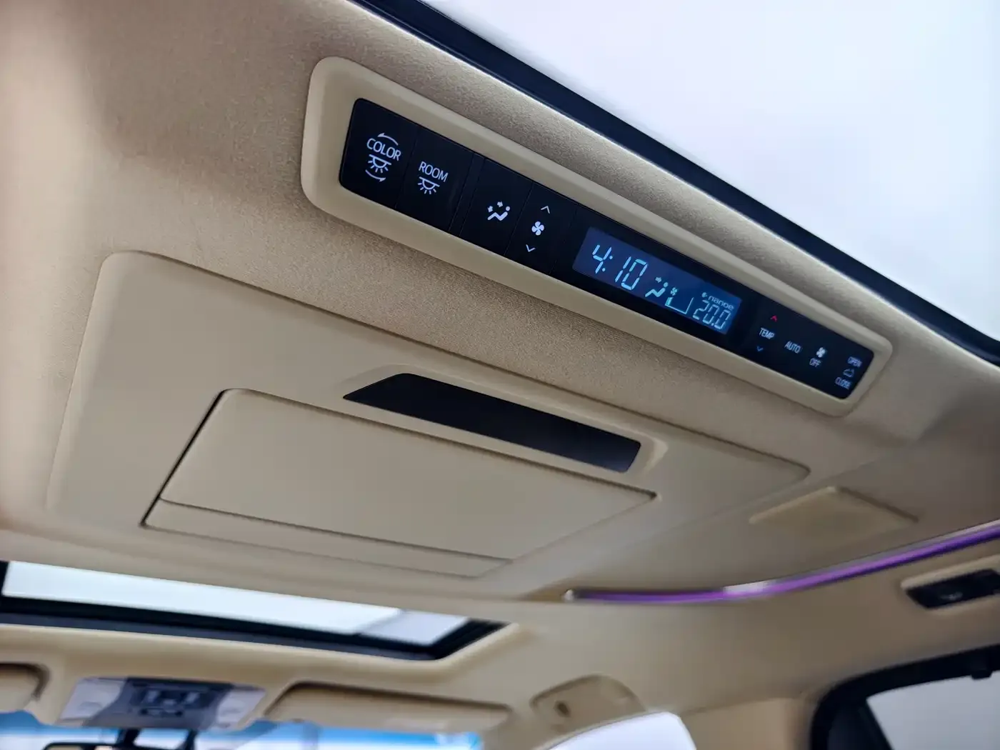 Toyota Alphard Facelift 3.5L Premium Edition 2019 — фото 18