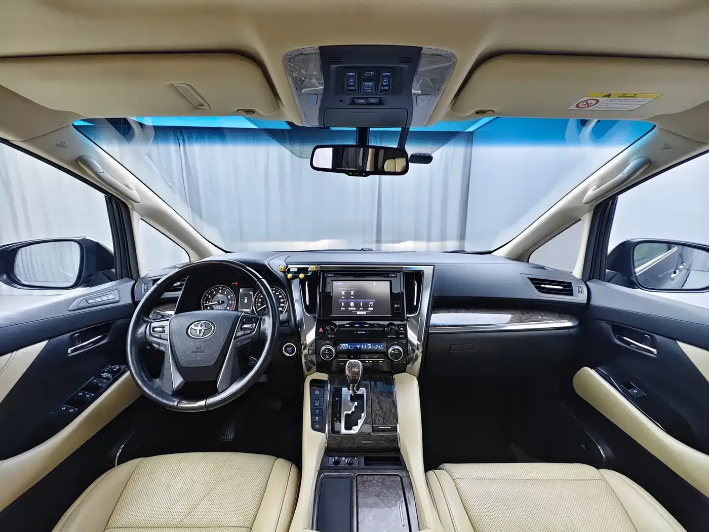 Toyota Alphard Facelift 3.5L Premium Edition 2019 — фото 14