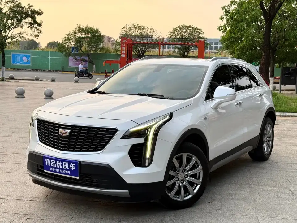 Cadillac XT4 28T FWD Premium Edition 2021