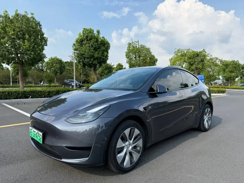 Tesla Model Y Facelift Rear-Wheel Drive Version 2023