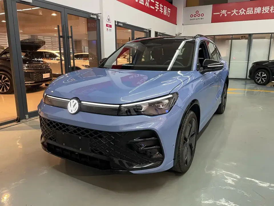 Volkswagen Tiguan L PRO 380TSI 4WD R-Line Premium Edition 2024