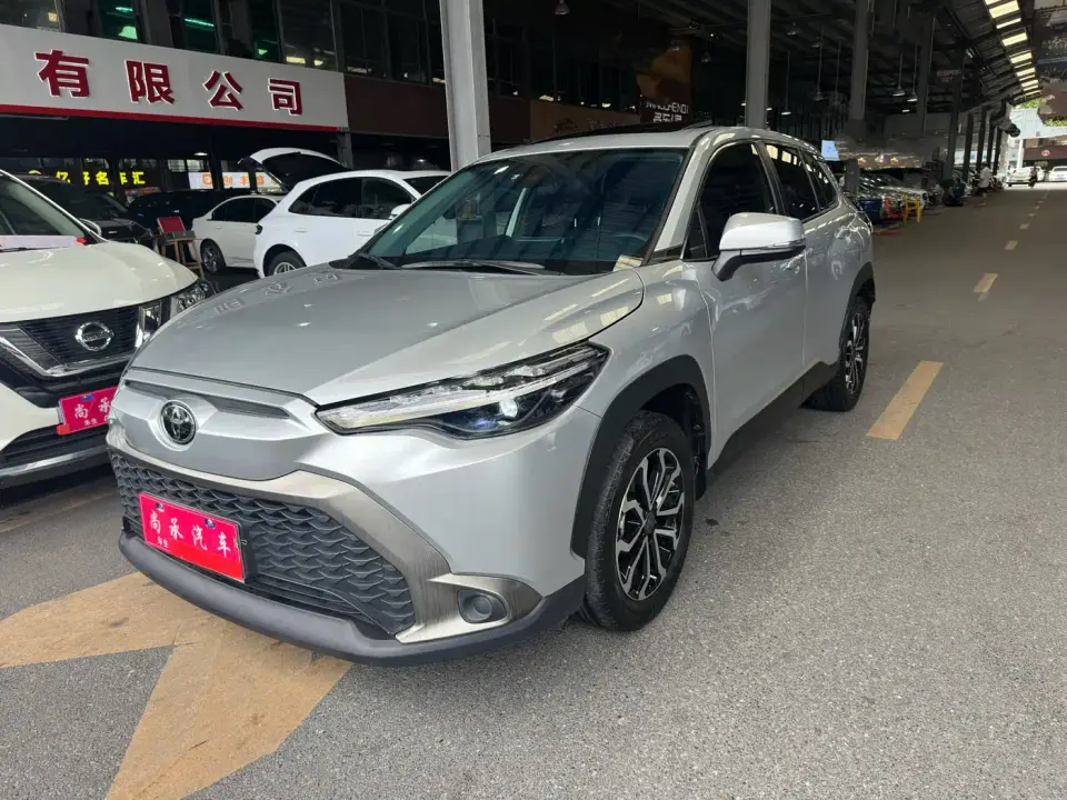 Toyota Frontlander 2.0L CVT Luxury Edition 2022