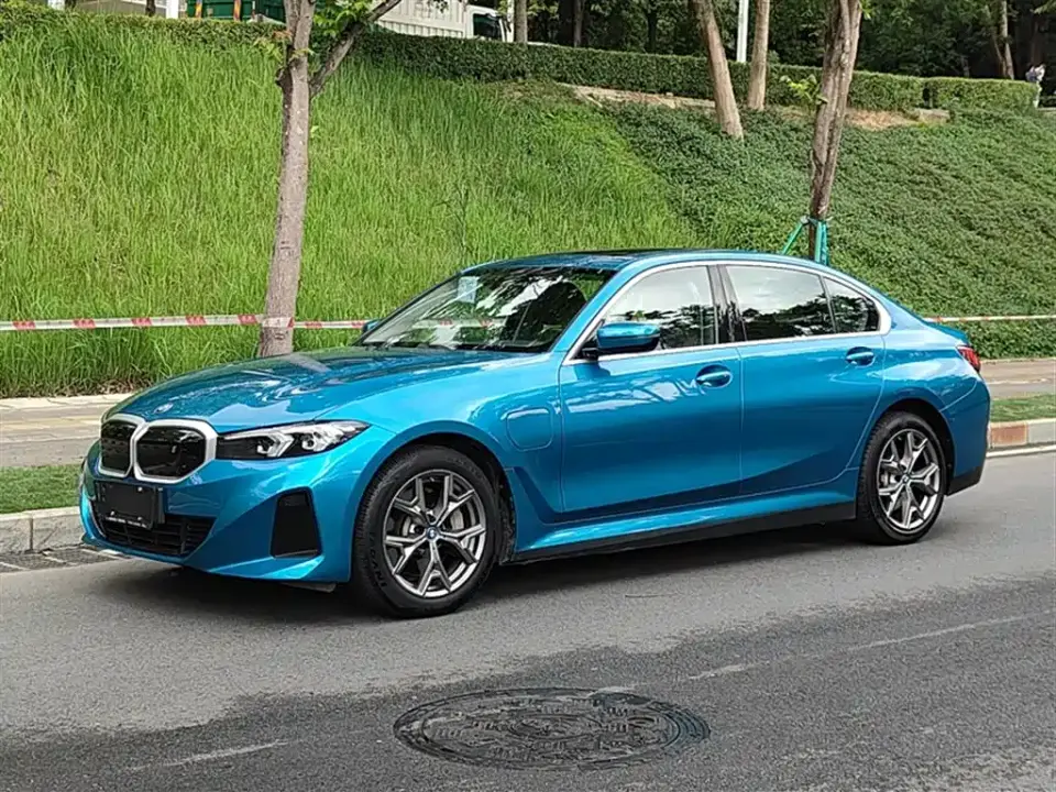 BMW i3 eDrive 35 L 2023