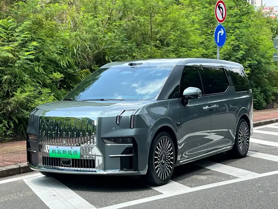 Zeekr 009 7-Seat Aisle Version 108kWh 2024