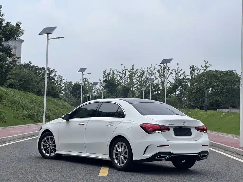 Mercedes-Benz A-Class A 200 L Sport Sedan Fashion Edition 2021 — фото 25