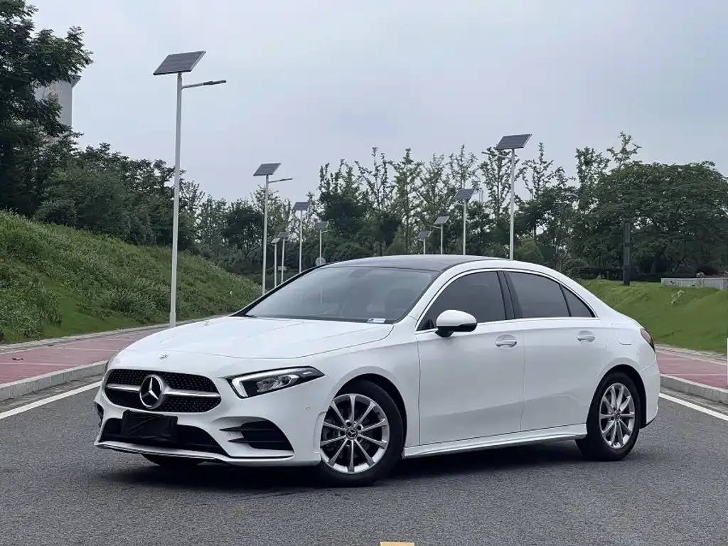 Mercedes-Benz A-Class A 200 L Sport Sedan Fashion Edition 2021 — фото 2
