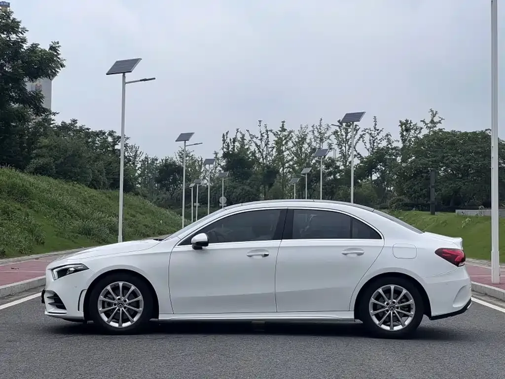 Mercedes-Benz A-Class A 200 L Sport Sedan Fashion Edition 2021 — фото 22