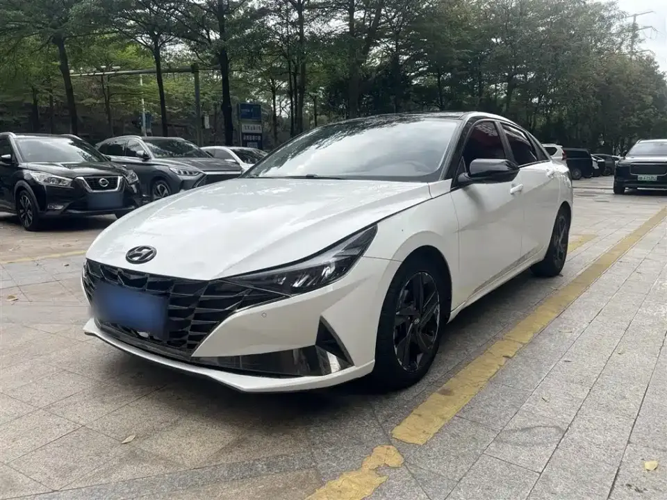 Hyundai Elantra 1.5L CVT GLX Elite Edition 2022