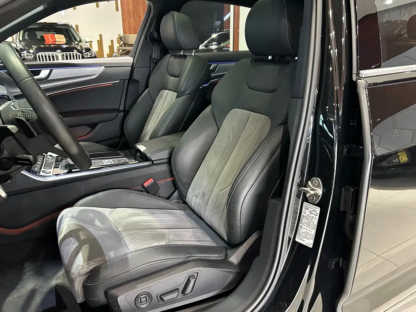 Audi A6L 45 TFSI quattro Exclusive Sport 2021 — фото 13