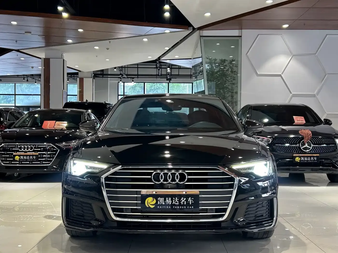 Audi A6L 45 TFSI quattro Exclusive Sport 2021 — фото 3