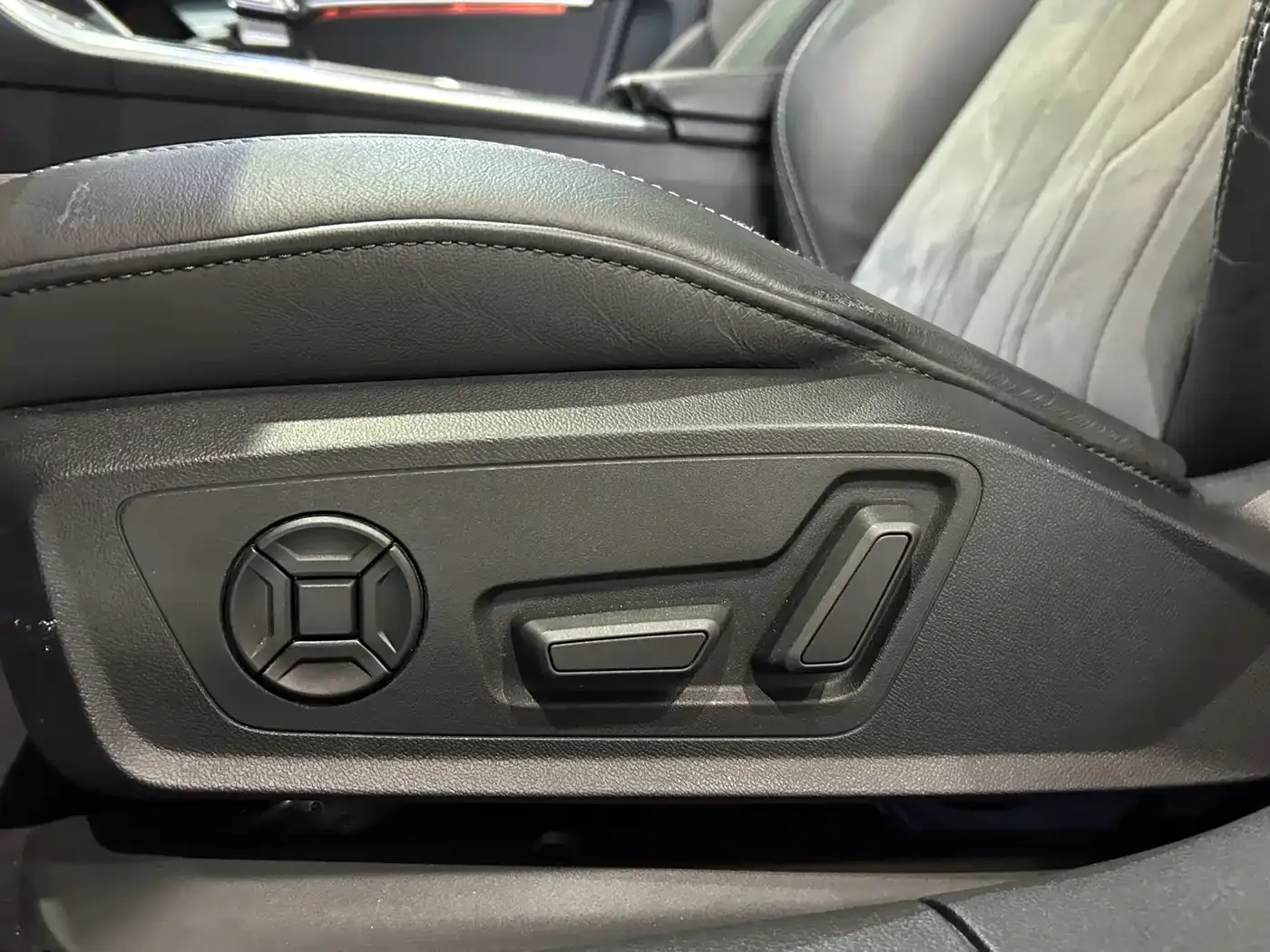 Audi A6L 45 TFSI quattro Exclusive Sport 2021 — фото 11