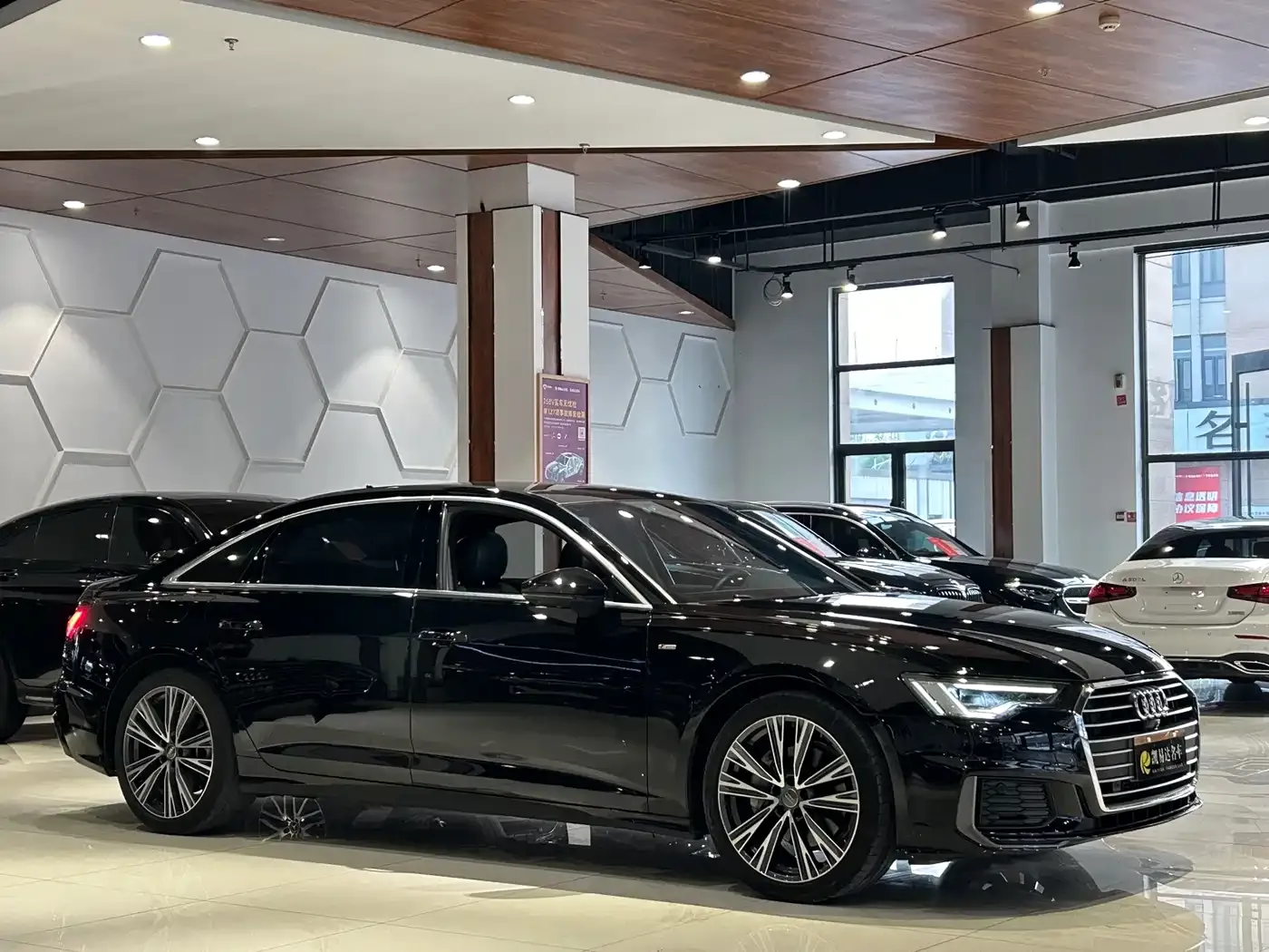 Audi A6L 45 TFSI quattro Exclusive Sport 2021 — фото 4