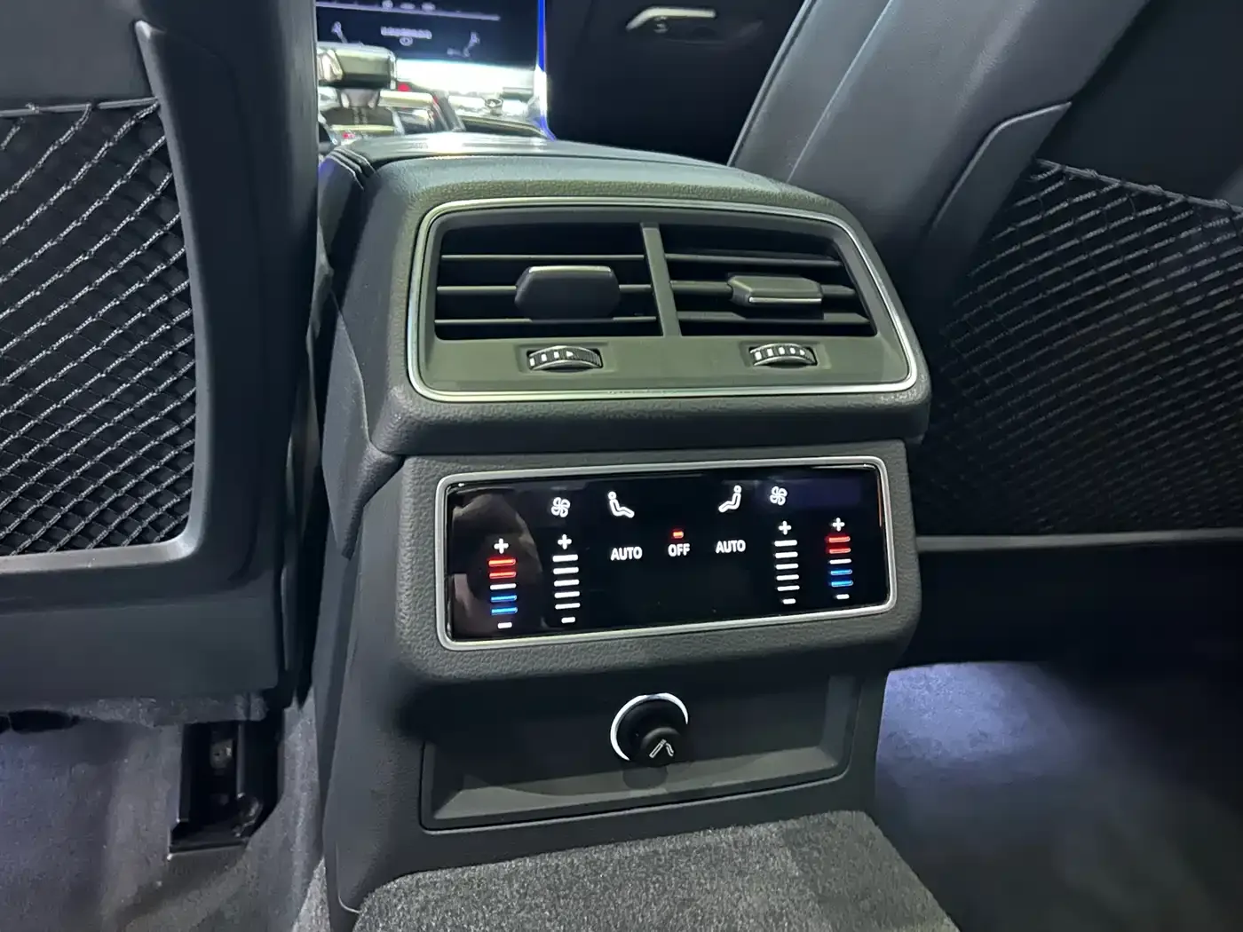 Audi A6L 45 TFSI quattro Exclusive Sport 2021 — фото 23