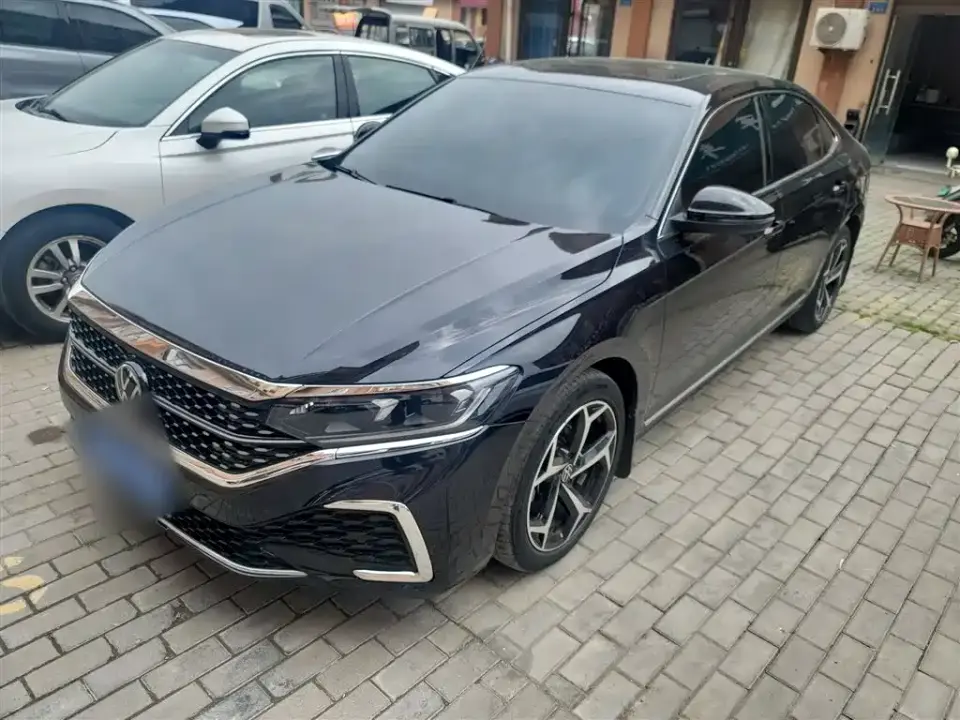 Volkswagen Passat 330TSI Starlight Elite Edition 2024