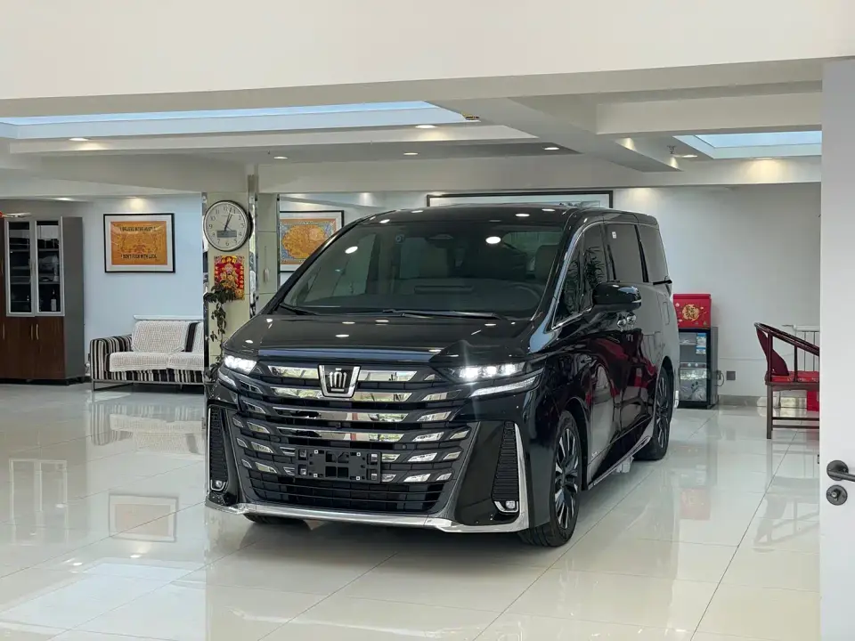 Toyota Vellfire Crown Hybrid 2.5L Executive Premium Edition 2024