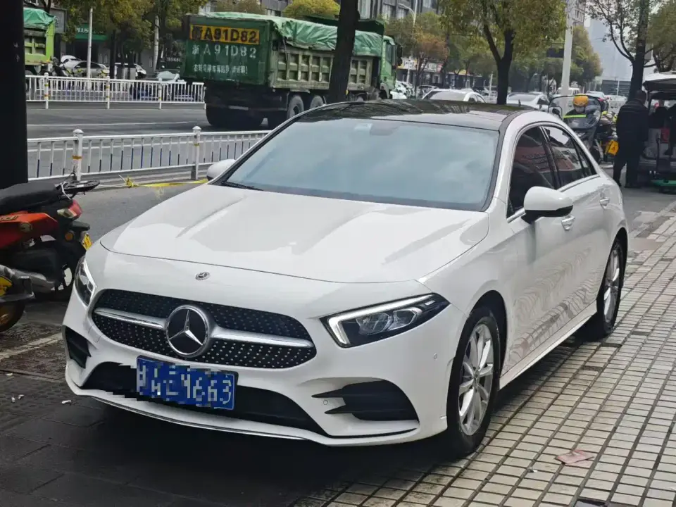 Mercedes-Benz A-Class A 200 L Sport Sedan Fashion Edition 2022