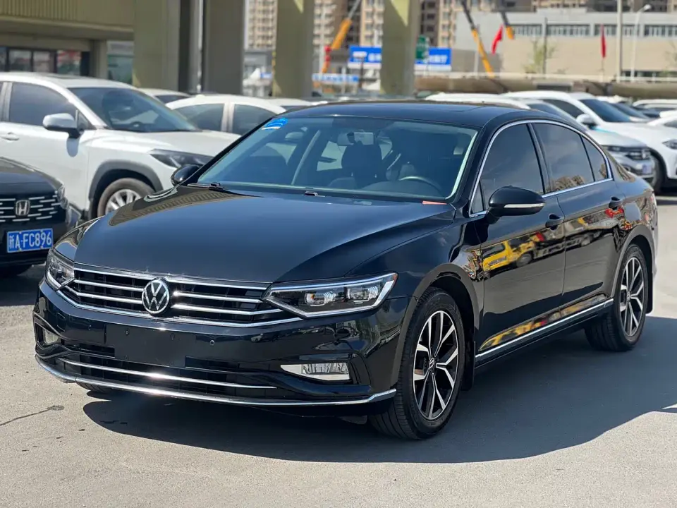 Volkswagen Magotan 2 Million Units Commemorative Edition 280TSI DSG Comfort 2023