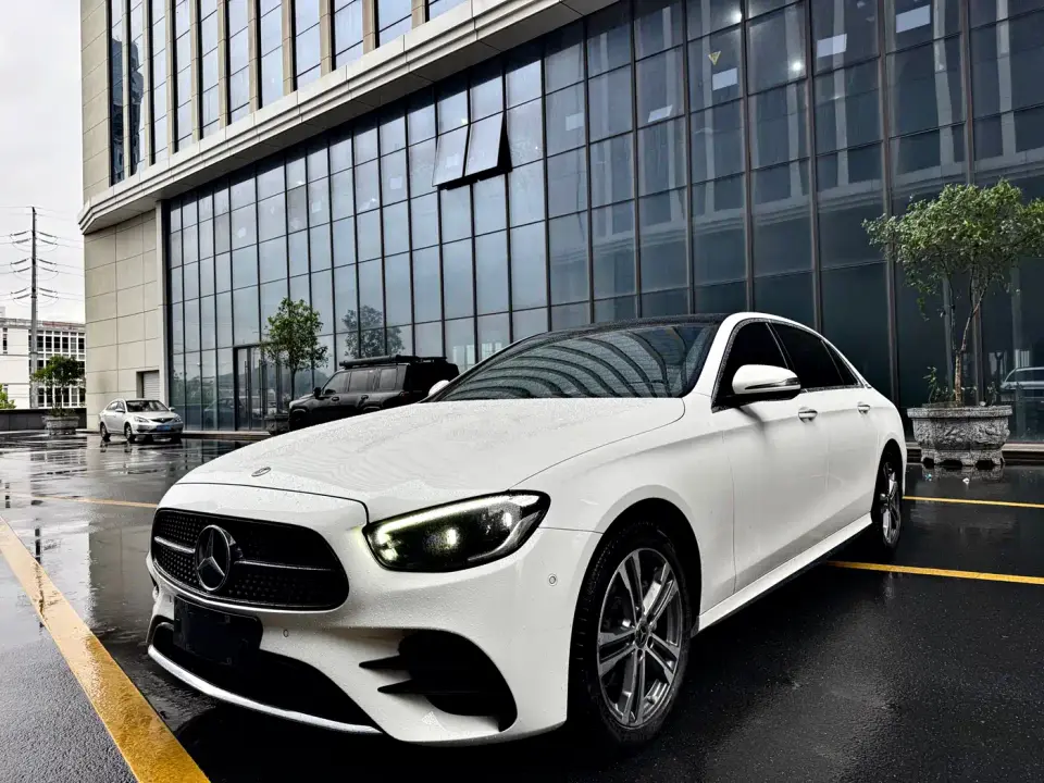 Mercedes-Benz E-Class Model Facelift II E 260 L Sport 2022