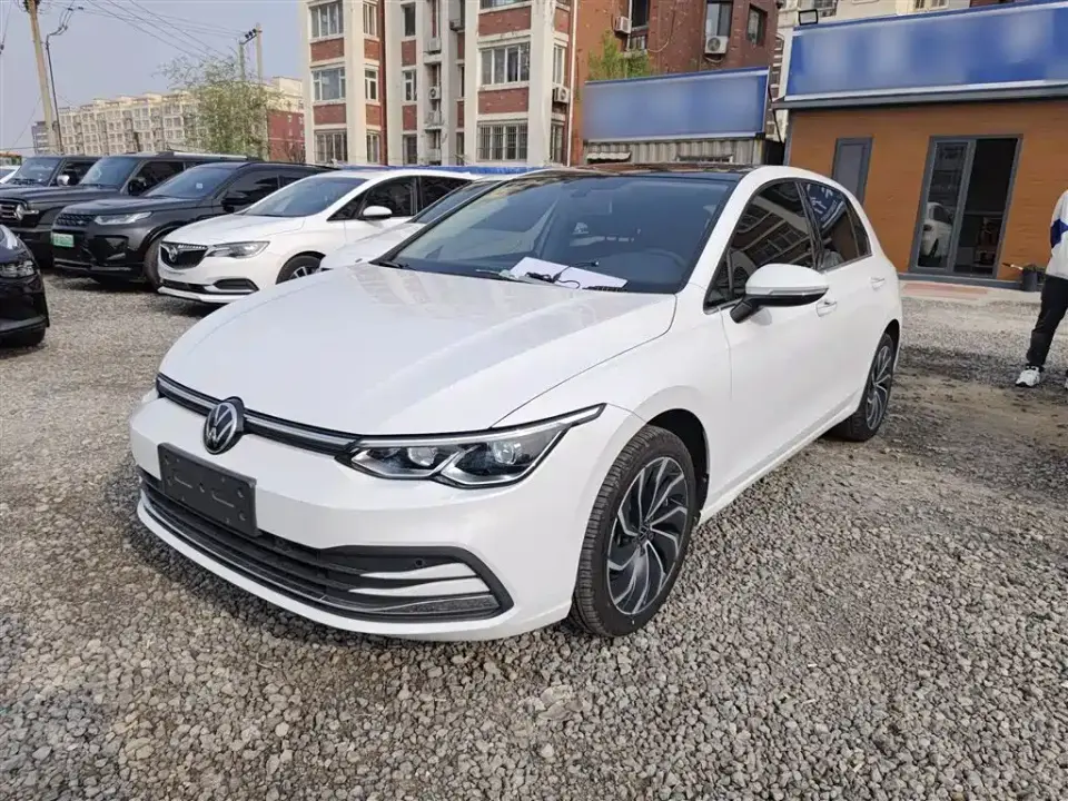 Volkswagen Golf 200TSI DSG Pro 2021