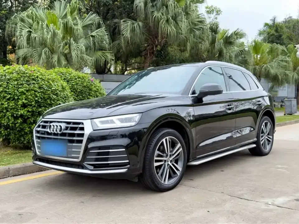 Audi Q5L Facelift 40 TFSI Honor Fashion 2021