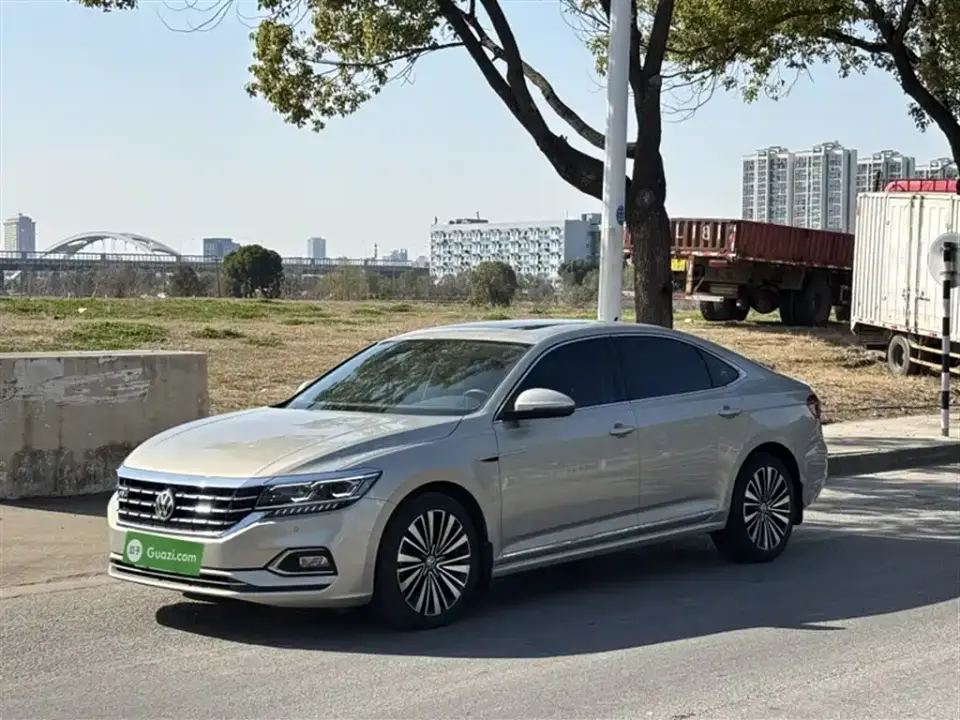 Volkswagen Passat 330TSI Luxury Edition China VI 2020