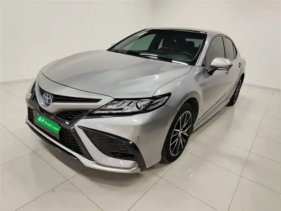 Toyota Camry Hybrid 2.5HS Fashion Edition 2022