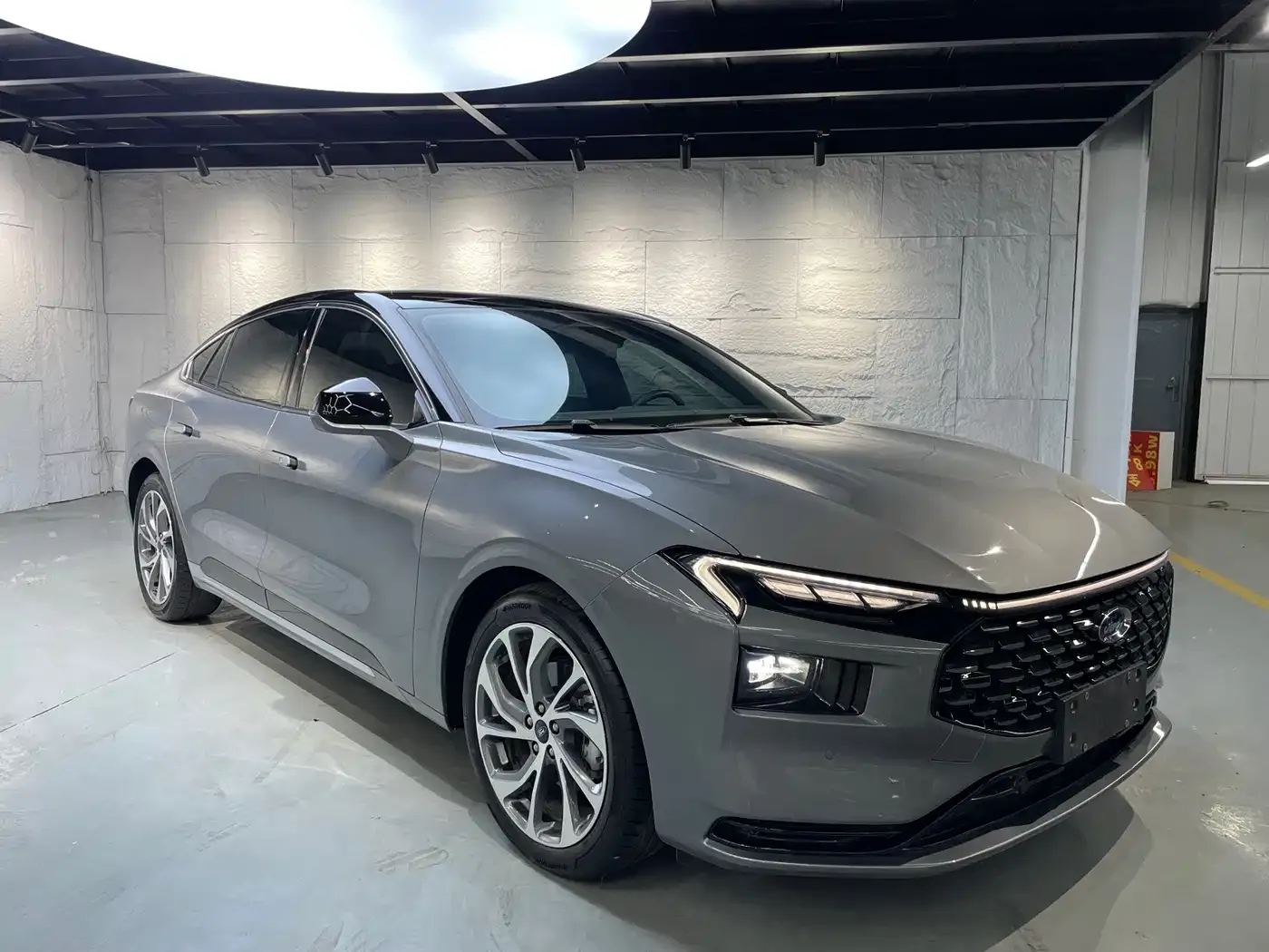 Ford Mondeo EcoBoost 245 Premium 2022 — фото 3