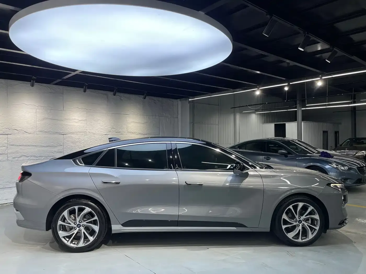 Ford Mondeo EcoBoost 245 Premium 2022 — фото 4