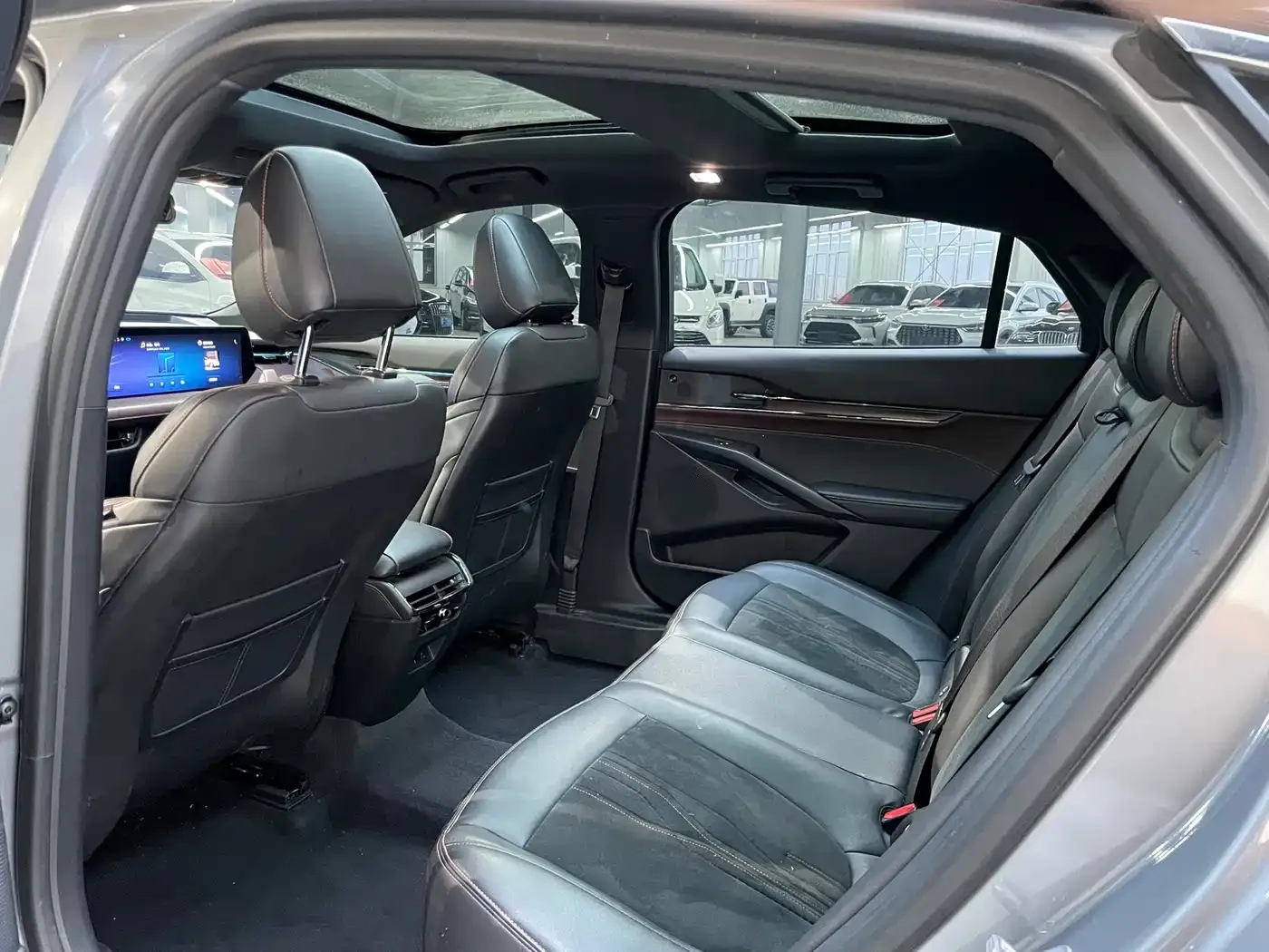 Ford Mondeo EcoBoost 245 Premium 2022 — фото 7