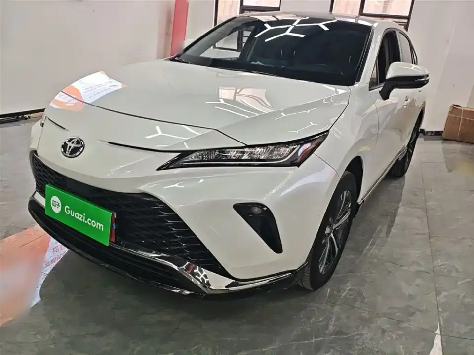 Toyota Venza 2.0L CVT FWD Luxury 2024