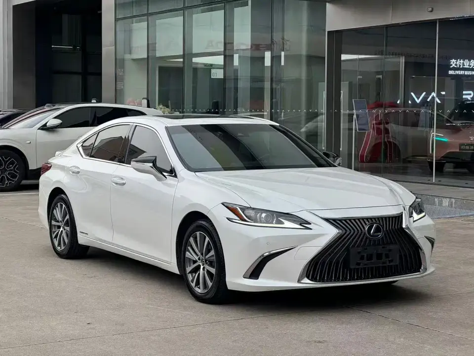 Lexus ES 300h Excellence Edition China V 2019