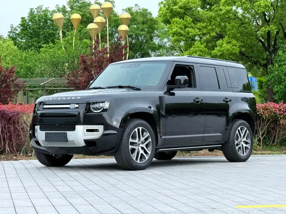 Land Rover Defender 110 3.0T P400 XS 2024