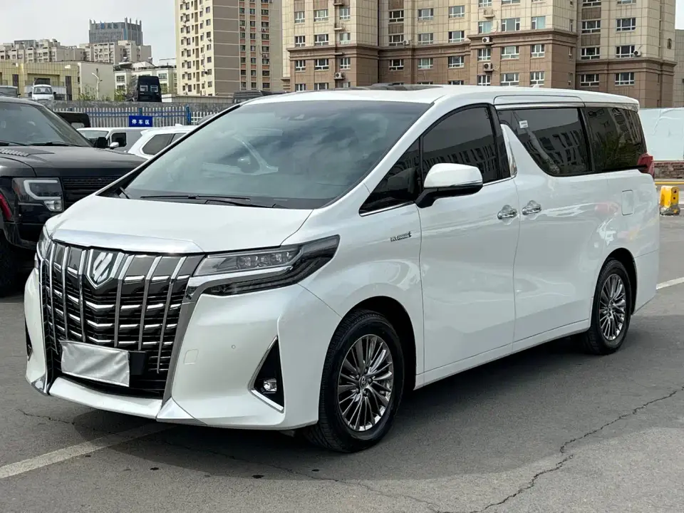 Toyota Alphard Hybrid 2.5L Premium 2024