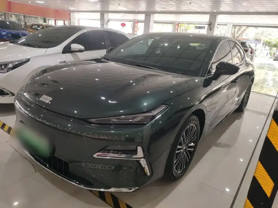Geely Galaxy Galaxy Xingyao 8 130km EM-i Premium Edition 2025