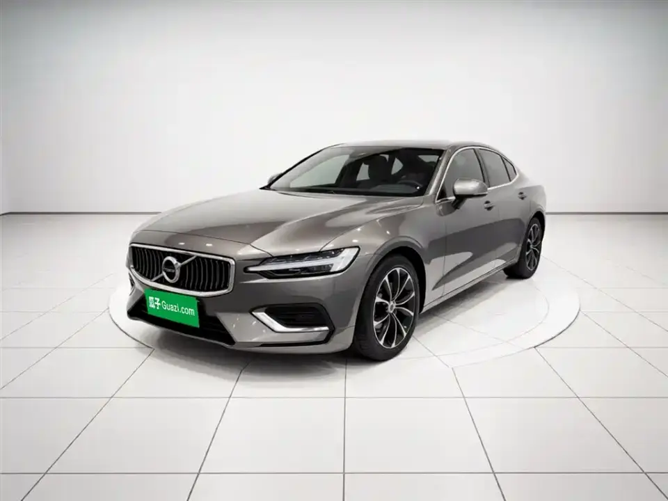 Volvo S60 B4 Smart Comfort Luxury Edition 2021