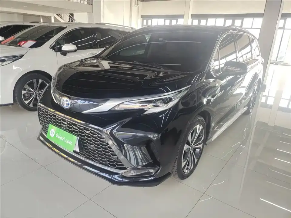 Toyota Granvia 2.5L Hybrid Prestige PLUS Edition 2023