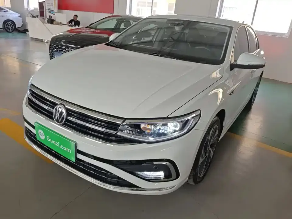 Volkswagen Bora 300TSI DSG Premium Edition 2024